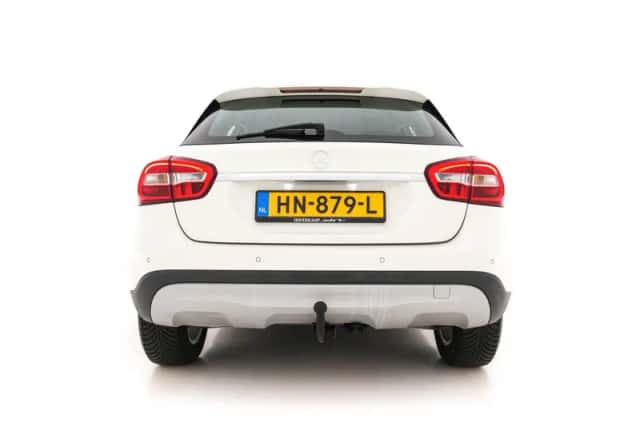 Mercedes-Benz GLA (2014) thumbnail 6