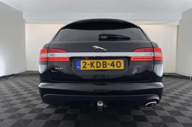 Jaguar XF (2013) thumbnail 6