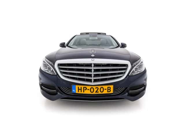 Mercedes-Benz C-Klasse (2015) thumbnail 3