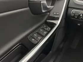 Volvo V60 (2016) thumbnail 20