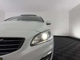 Volvo V60 (2016) thumbnail 24