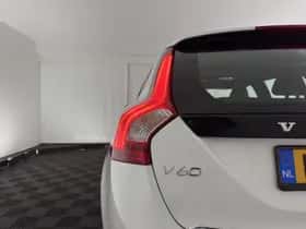 Volvo V60 (2016) thumbnail 25