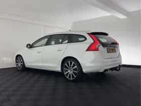 Volvo V60 (2016) thumbnail 5