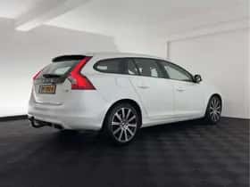 Volvo V60 (2016) thumbnail 7