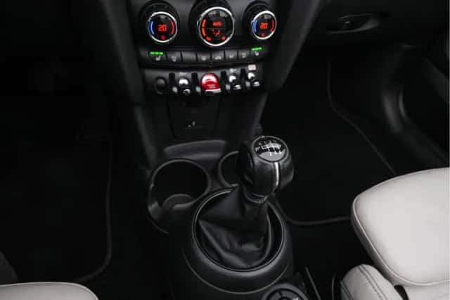 MINI Cooper (2019) thumbnail 16