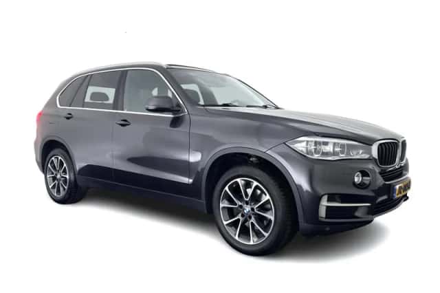 BMW X5 (2016) thumbnail 1