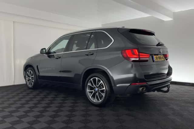 BMW X5 (2016) thumbnail 4