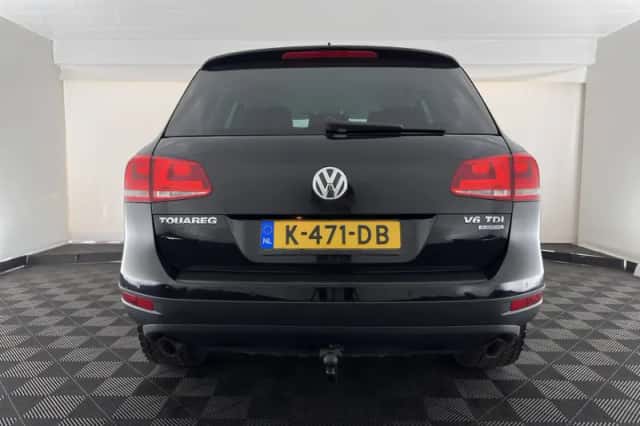 Volkswagen Touareg (2013) thumbnail 6