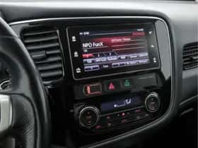 Mitsubishi Outlander (2018) thumbnail 17