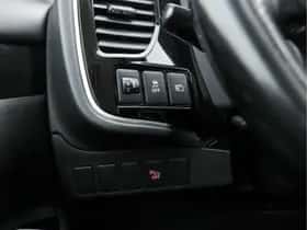 Mitsubishi Outlander (2018) thumbnail 20