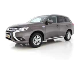 Mitsubishi Outlander (2018) thumbnail 4