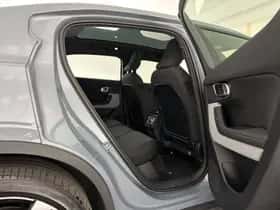 Polestar 2 (2020) thumbnail 12