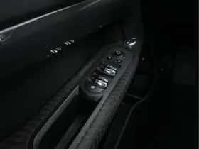 MINI Countryman (2018) thumbnail 25