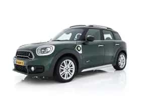 MINI Countryman (2018) thumbnail 4