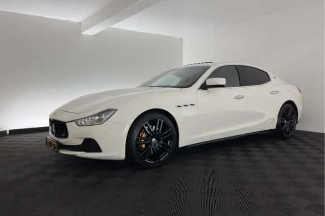 Maserati Ghibli (2016) thumbnail 4