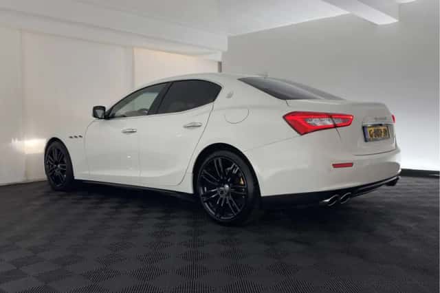 Maserati Ghibli (2016) thumbnail 5