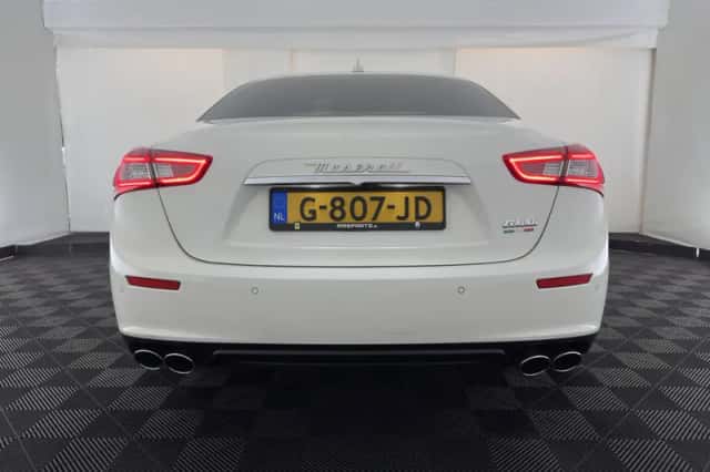 Maserati Ghibli (2016) thumbnail 6