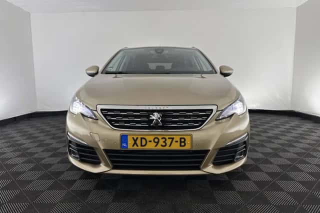 Peugeot 308 (2018) thumbnail 3