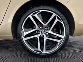 Peugeot 308 (2018) thumbnail 25