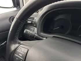 Lexus RX (2012) thumbnail 19