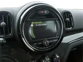 MINI Countryman (2017) thumbnail 17