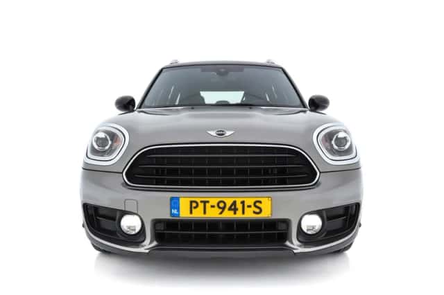 MINI Countryman (2017) thumbnail 3