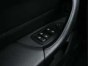 BMW X1 (2016) thumbnail 24
