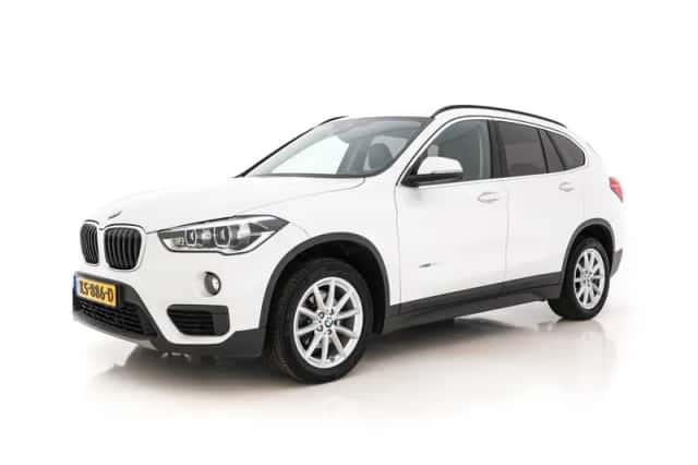 BMW X1 (2016) thumbnail 4