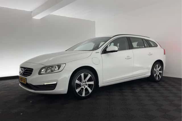 Volvo V60 (2015) thumbnail 4