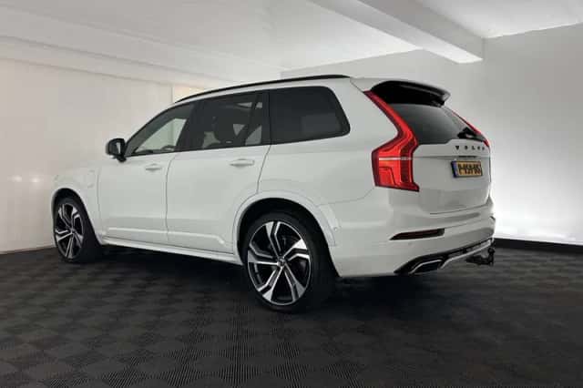 Volvo XC90 (2021) thumbnail 5