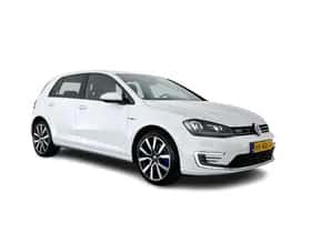 Volkswagen Golf (2015) thumbnail 1