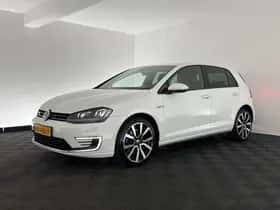 Volkswagen Golf (2015) thumbnail 3