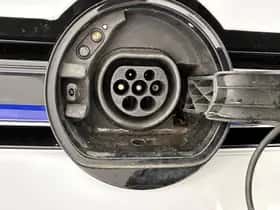 Volkswagen Golf (2015) thumbnail 23
