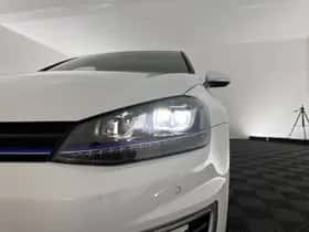 Volkswagen Golf (2015) thumbnail 25