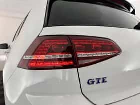 Volkswagen Golf (2015) thumbnail 26