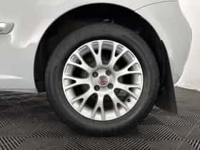 Fiat Punto (2010) thumbnail 21