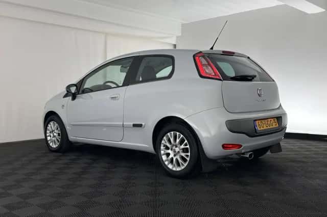 Fiat Punto (2010) thumbnail 5