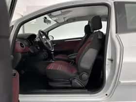 Fiat Punto (2010) thumbnail 9