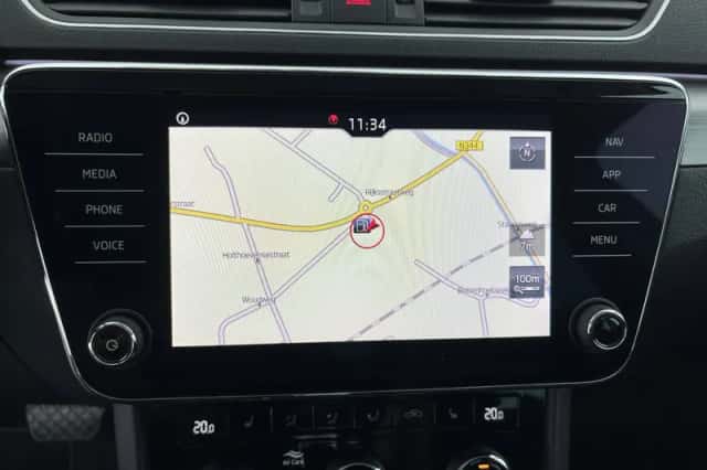 Škoda Superb (2019) thumbnail 13