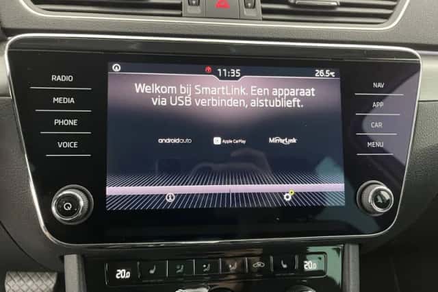 Škoda Superb (2019) thumbnail 14