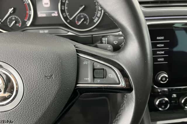 Škoda Superb (2019) thumbnail 19