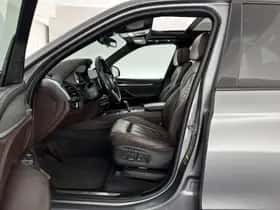 BMW X5 (2015) thumbnail 10