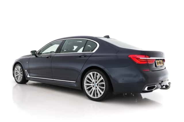 BMW 7-Serie (2016) thumbnail 4