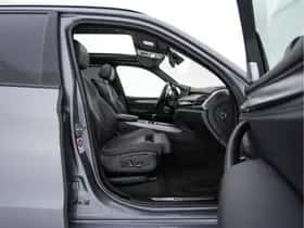 BMW X5 (2017) thumbnail 12