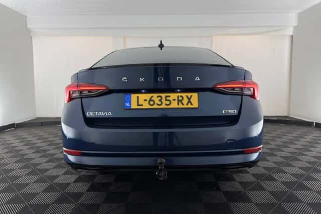 Škoda Octavia (2021) thumbnail 6