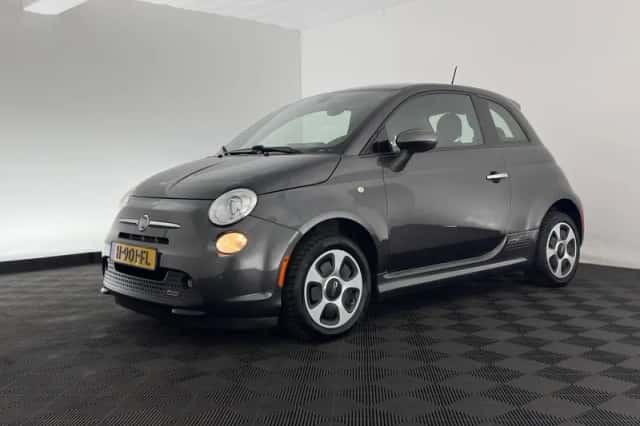 Fiat 500e (2016) thumbnail 4