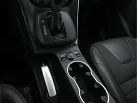 Ford Kuga (2015) thumbnail 12