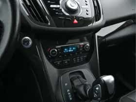 Ford Kuga (2015) thumbnail 14