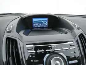Ford Kuga (2015) thumbnail 16