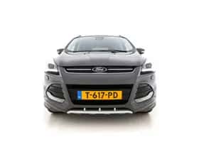 Ford Kuga (2015) thumbnail 3